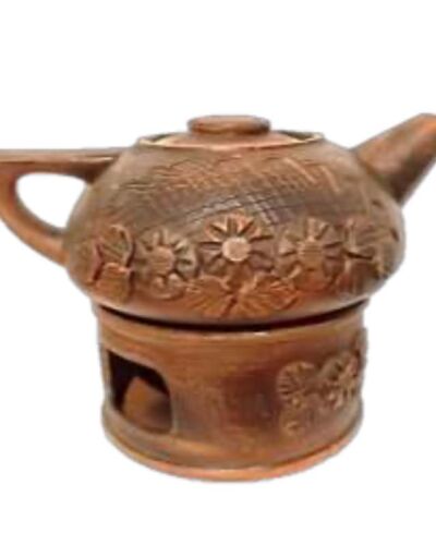 Czajnik na kominku, sztukateria, czerwona glina