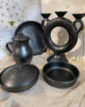 Zestaw dzbanek + świecznik, talerz, miska, oraz waza, czarna glina