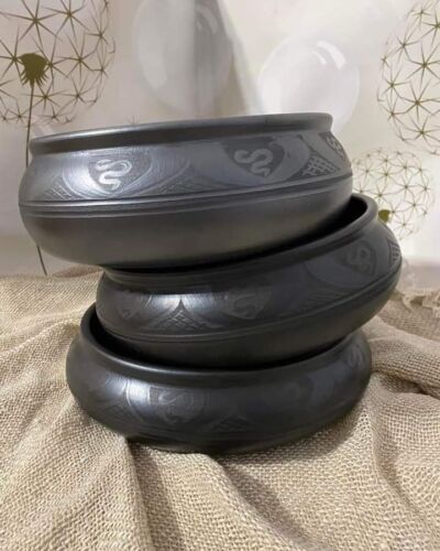 Garnek dekorowy, czarna glina