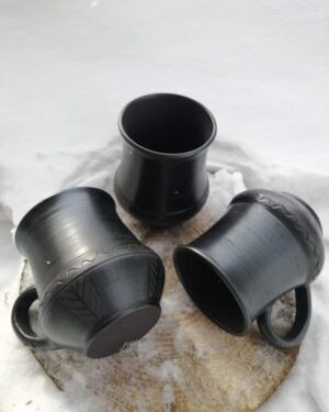 Kubek dekorowany, Rzymski, czarna glina