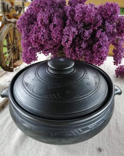 Garnek dekorowy z pokrywą, Grecki, czarna glina