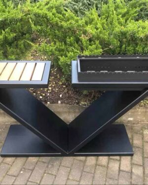 Grill węglowy w kształcie litery V, wyrób kuty