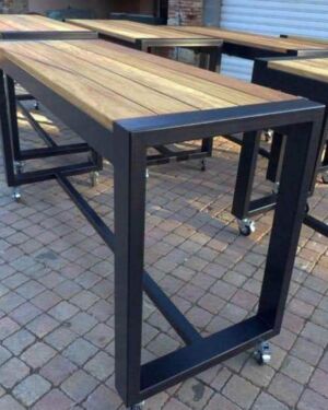 Stół na kółkach, wyrób kuty